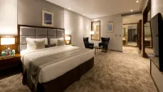HAZEL SUITE ROOM