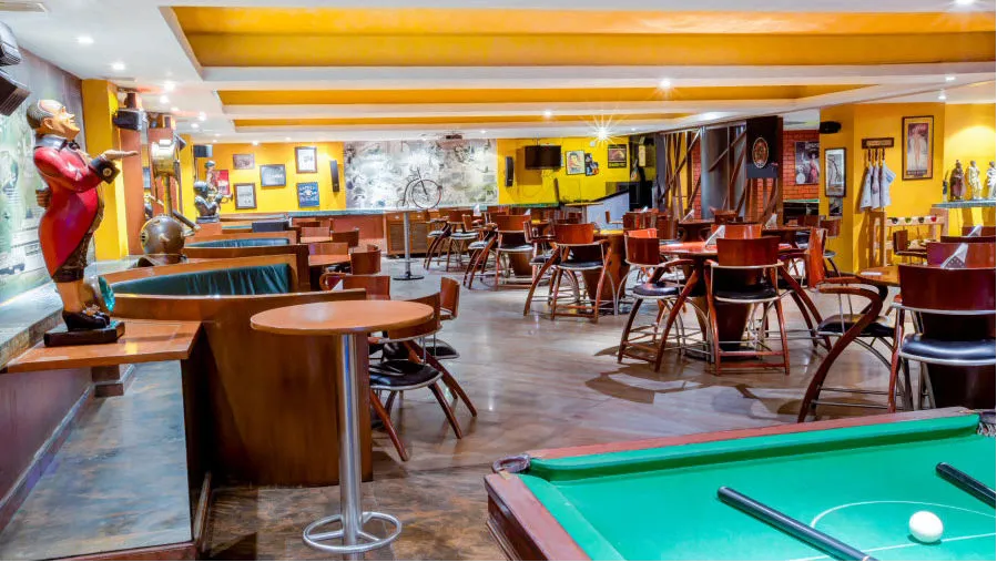 Geoffrey's - The Pub