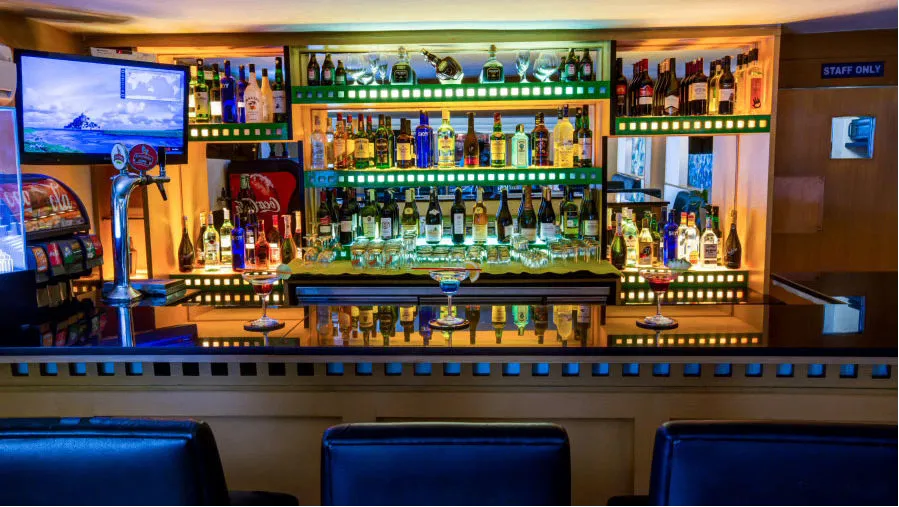 Aura - The Lounge Bar