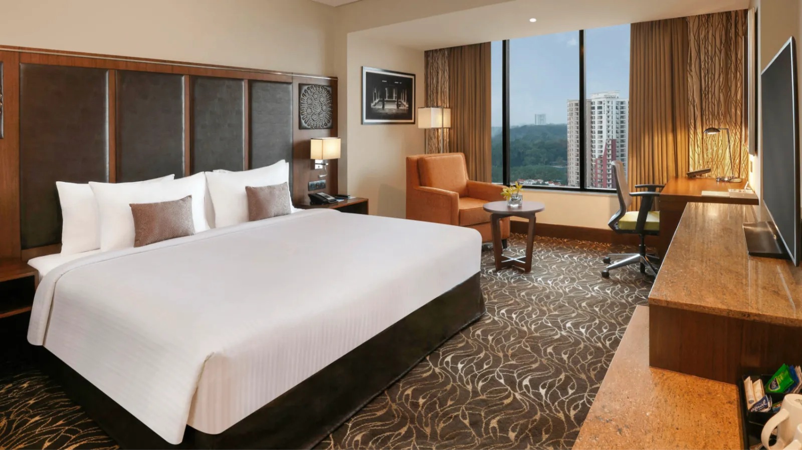 Superior Room with 1 king size bed.