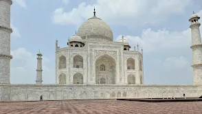  Taj Mahal 