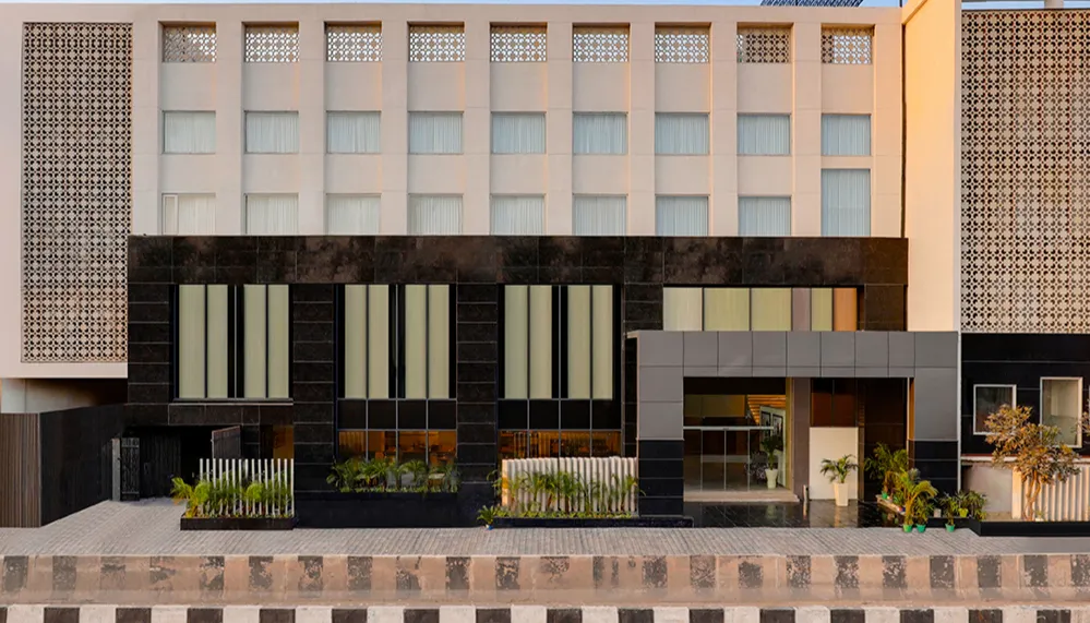 Lemon Tree Hotel, Agra — main image