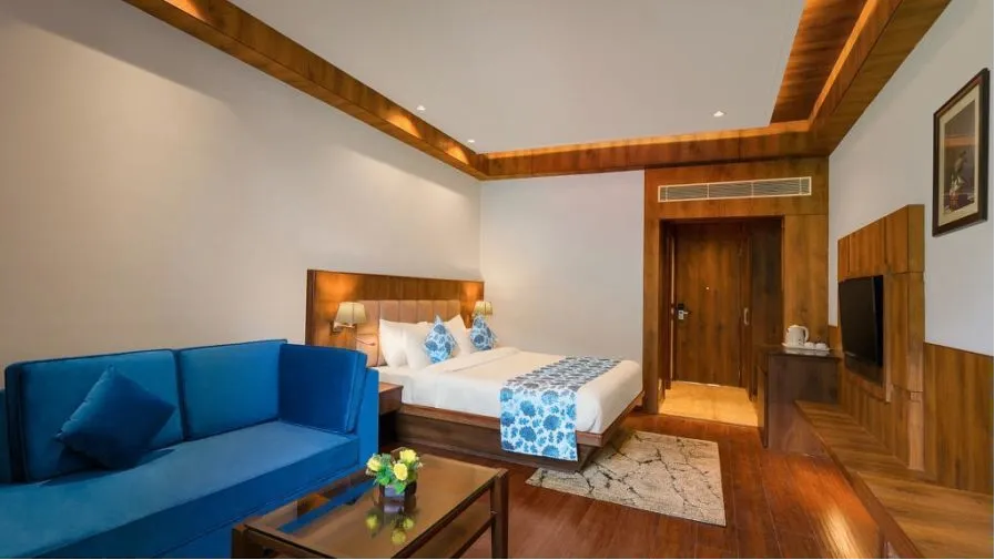 Premier Valley View Room