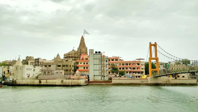 Shree Dwarkadhish Temple
