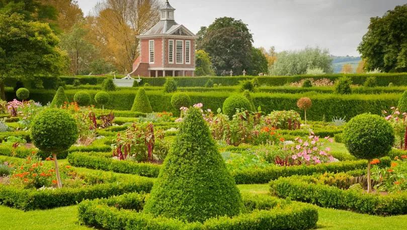 Explore Dutch Gardens