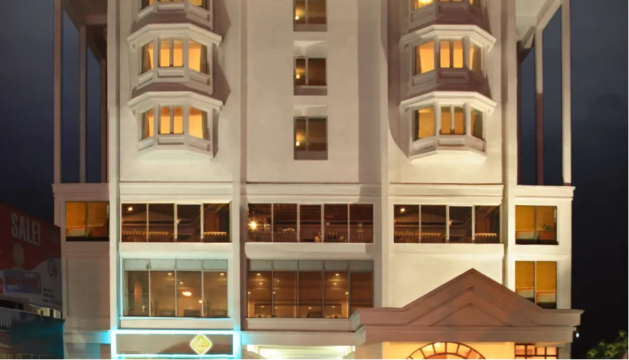Abad Plaza, MG Road, Shenoy Kochi — main image