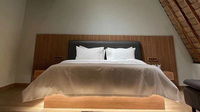 King Suite with Private Pool & Garden