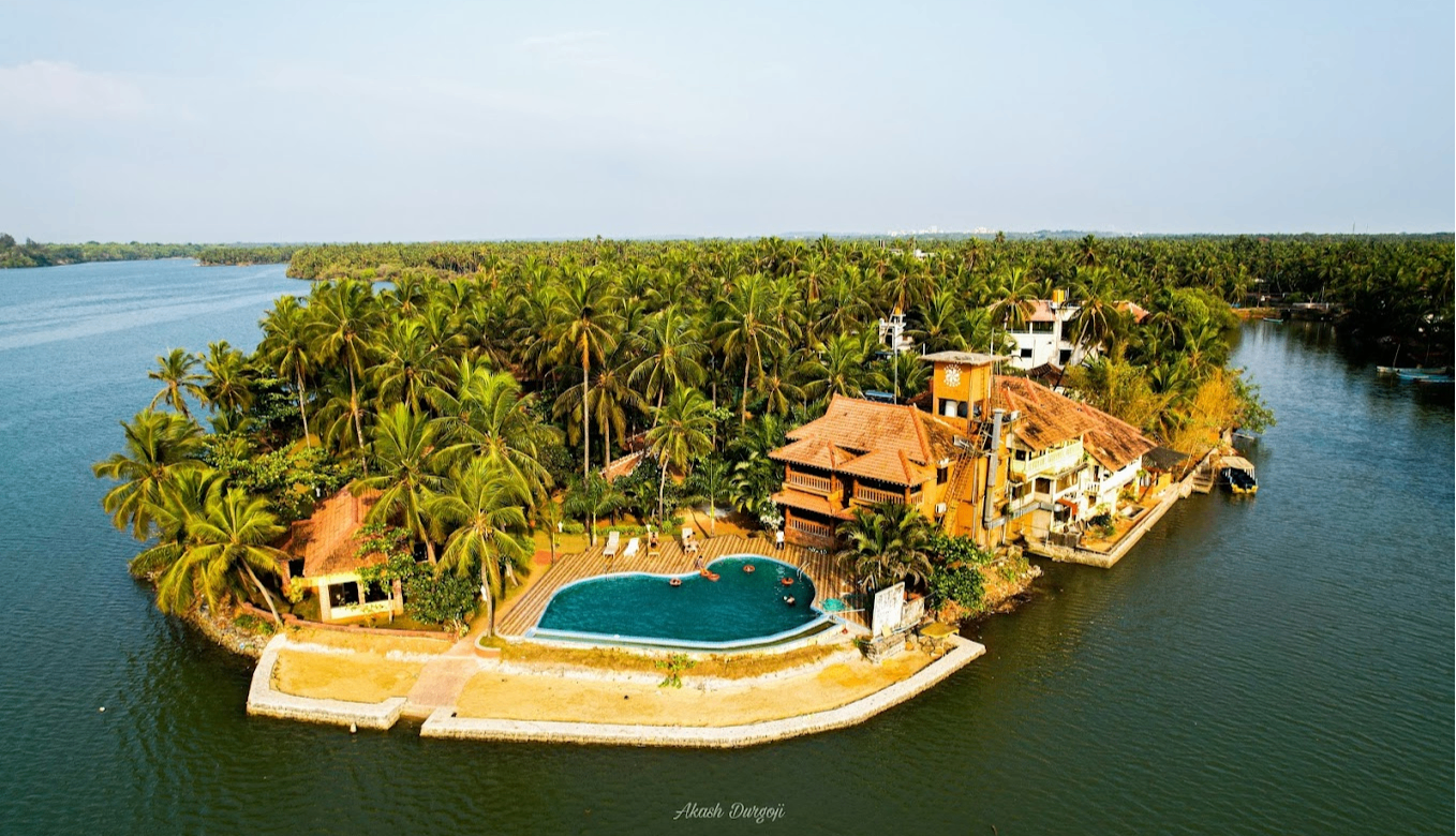event-venue-Paradise Lagoon