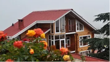 Four Bedroom Bungalow with private sit out area