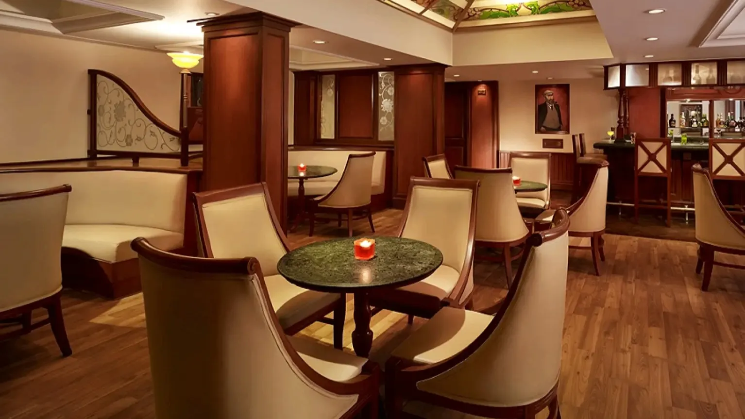 Logan's Lounge