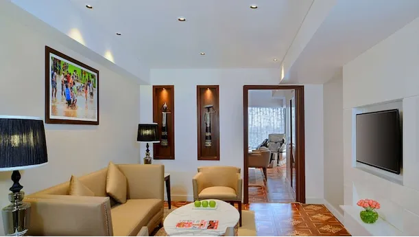 Suite with Whirlpool