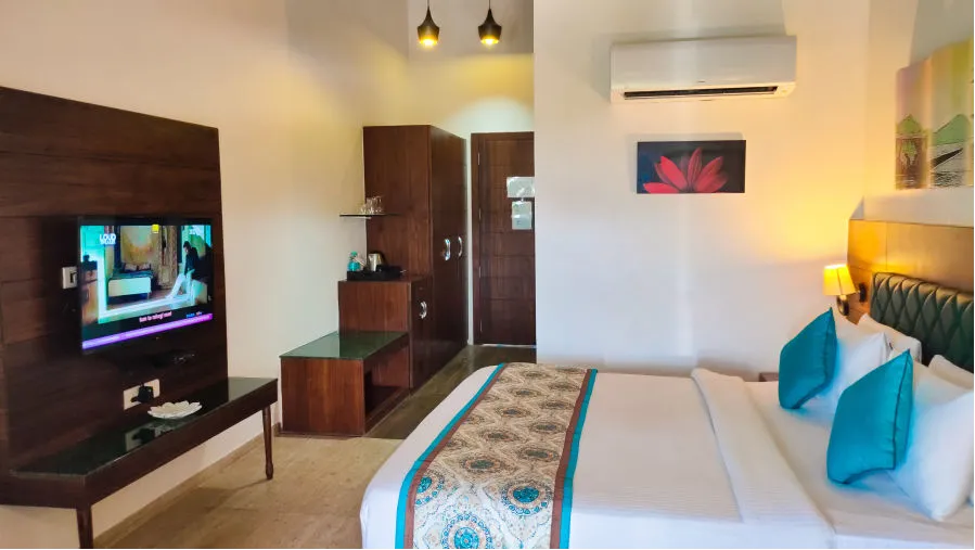 Regal Deluxe Room with Private Balcony