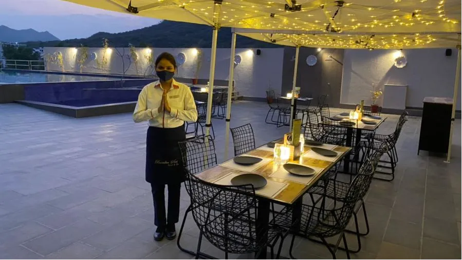 Lemon Grass Bar & Coffee Shop