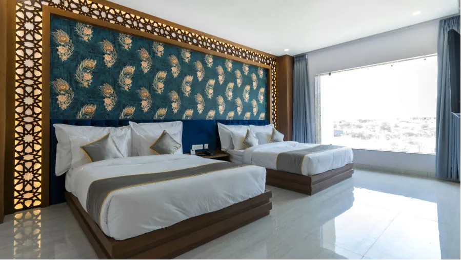 Family Suite with Bathtub