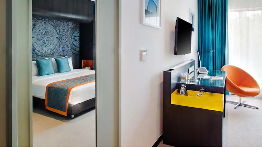 Zone room