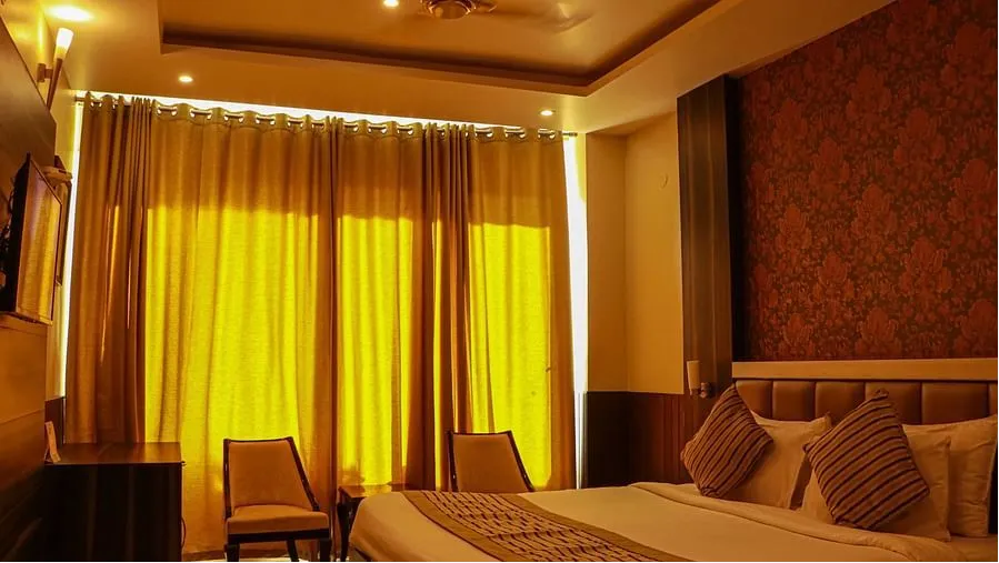 Premier Room