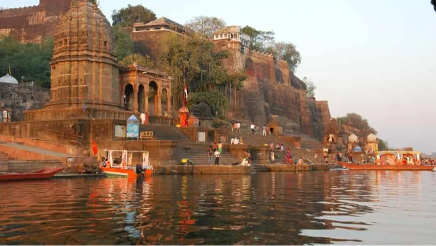 Shri Omkareshwar Jyotirlinga Temple
