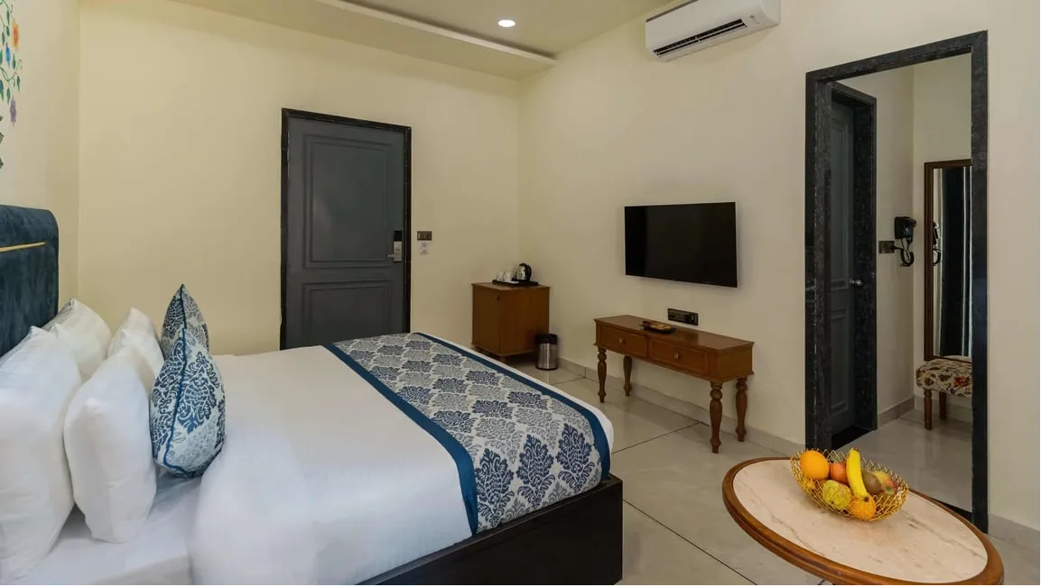 Deluxe Room with Jacuzzi