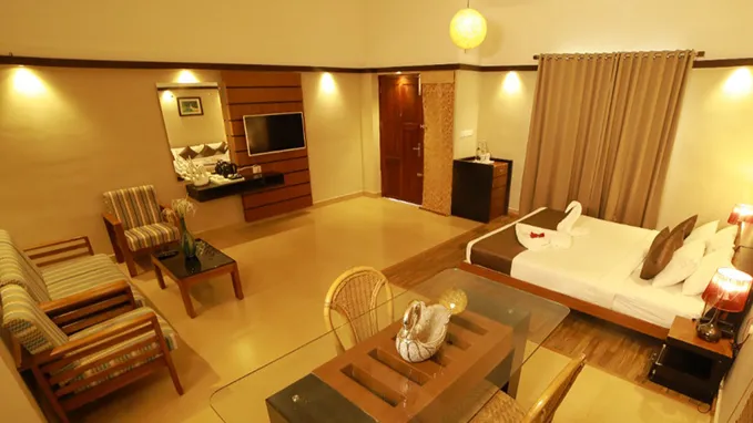 EXECUTIVE CLUB ROOMS