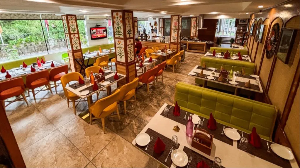 REFLECTION-THE RESTAURANT