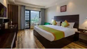 Valley View Classic Room With Balcony