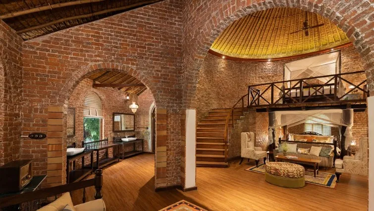 Brick Villa With King Beds