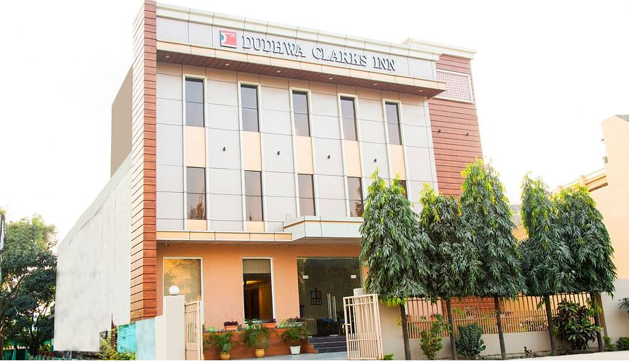 event-venue-Clarks Inn, Dudhwa