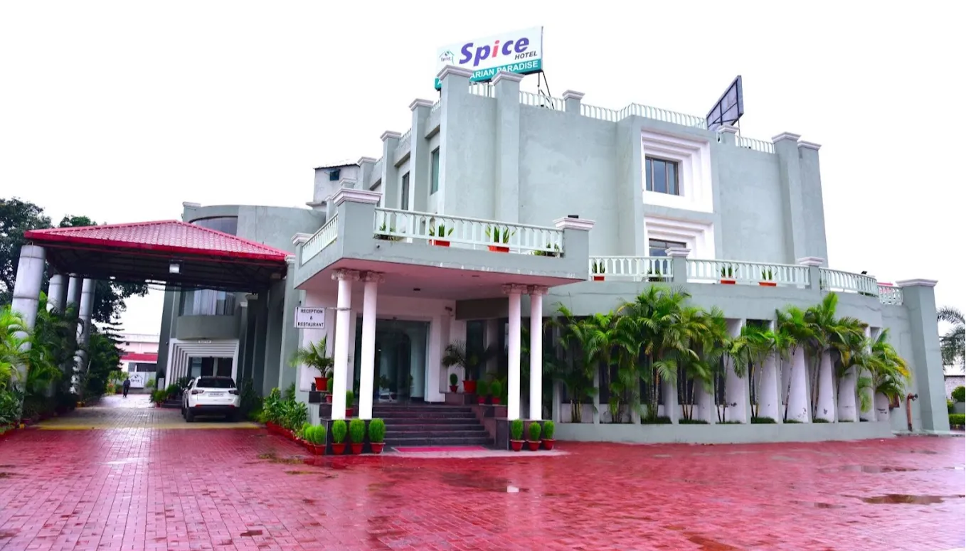Spice Hotel, Selaqui — main image