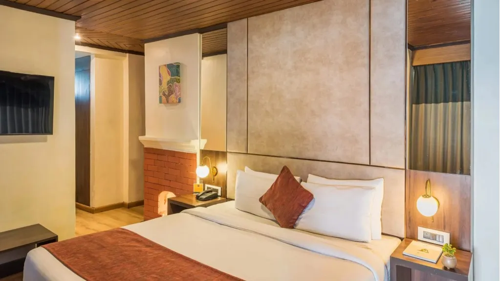 COTTAGE LAWN VIEW ROOM