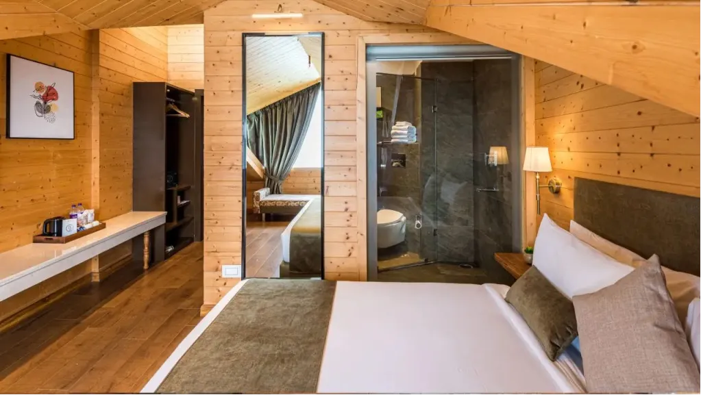 ATTIC KANCHENJUNGA VIEW ROOM