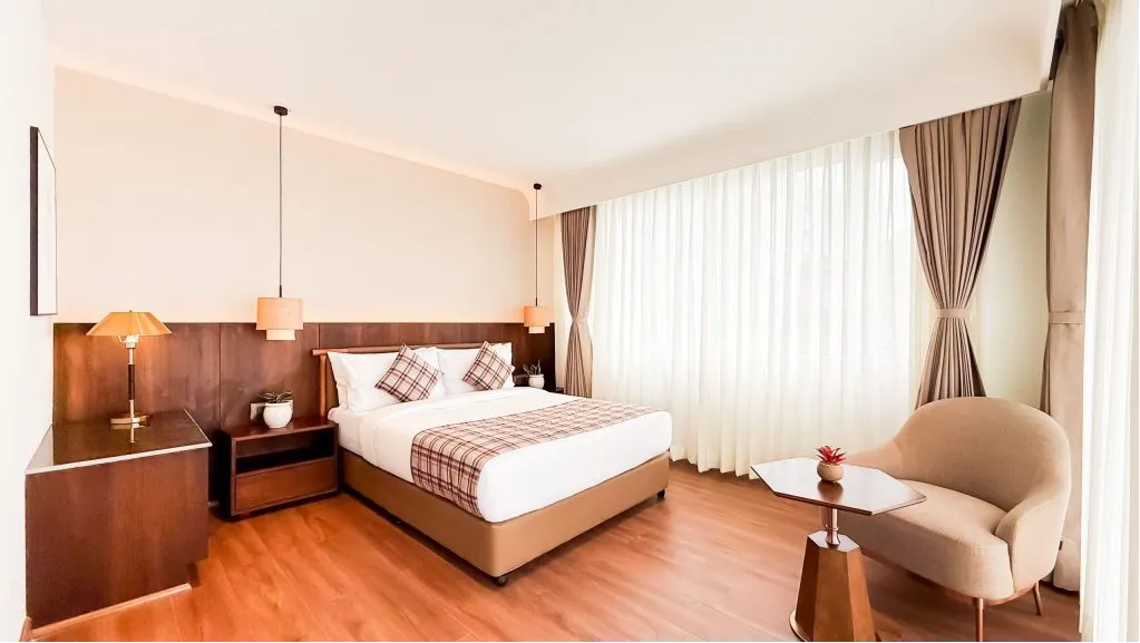 PREMIUM PLUS VALLEY VIEW ROOM WITH BALCONY