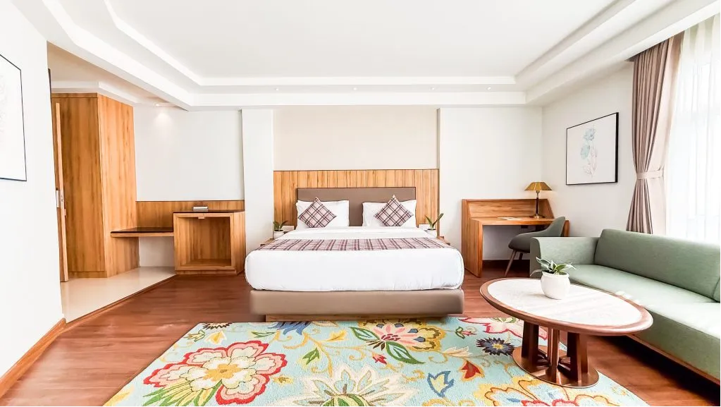 LUXURY VIEW ROOM