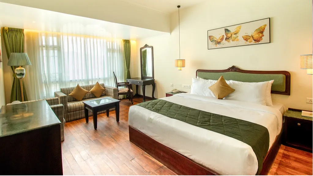 LUXURY SUITE WITH BALCONY