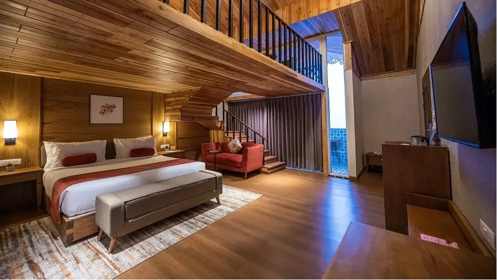 DUPLEX VIEW ROOMS WITH BALCONY