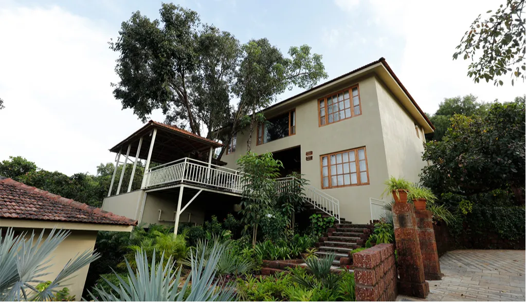 Amritara Aura Resort and Spa