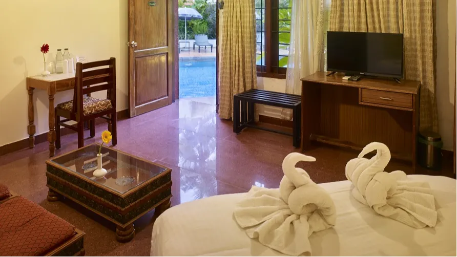 Pool Side Room