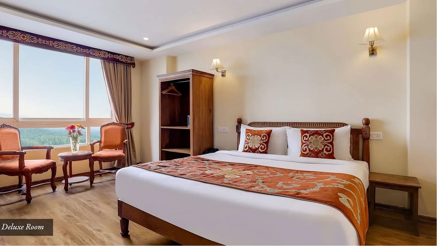 DELUXE ROOM