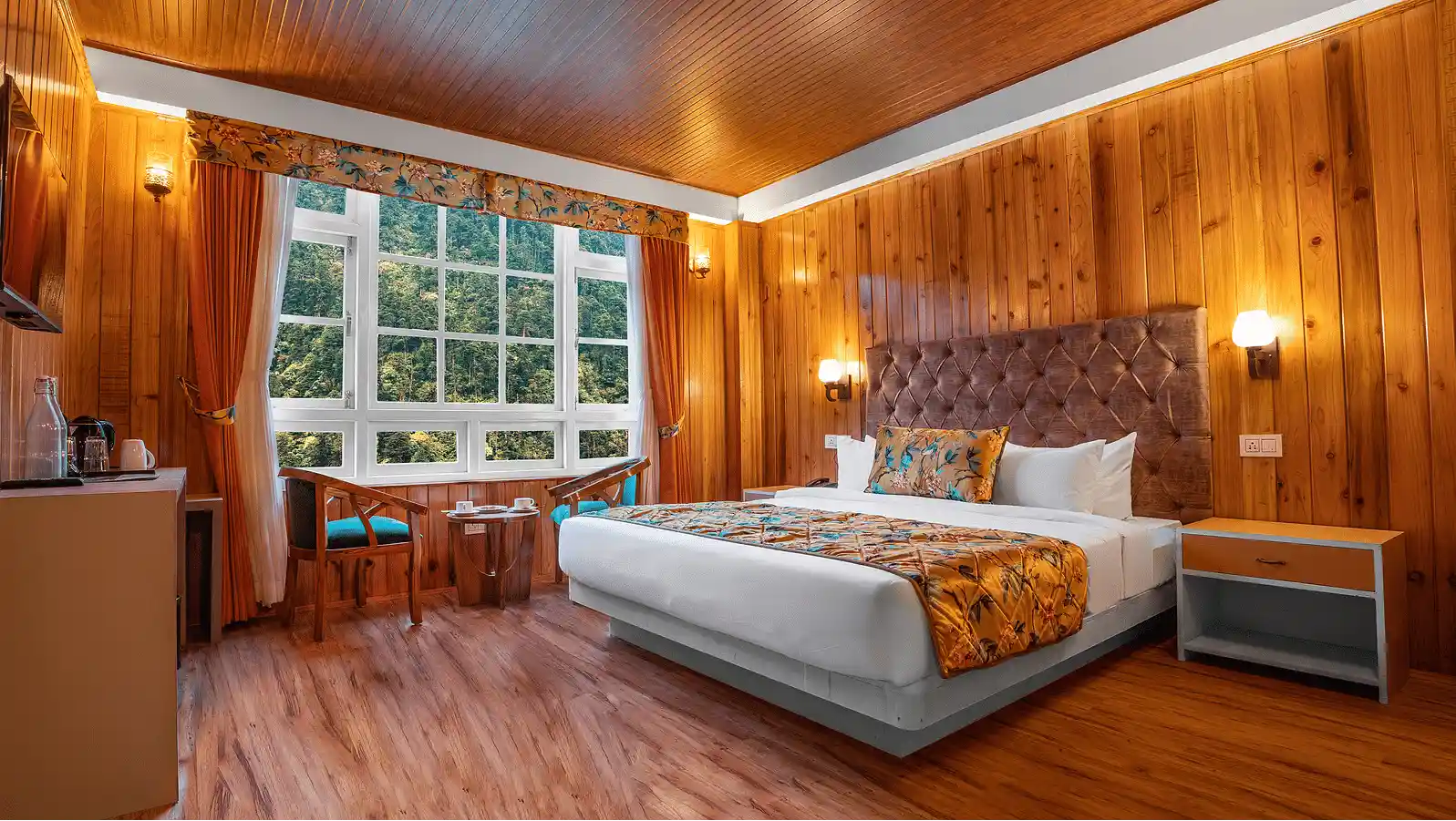 FAMILY SUITE WITH MOUNTAIN VIEWM