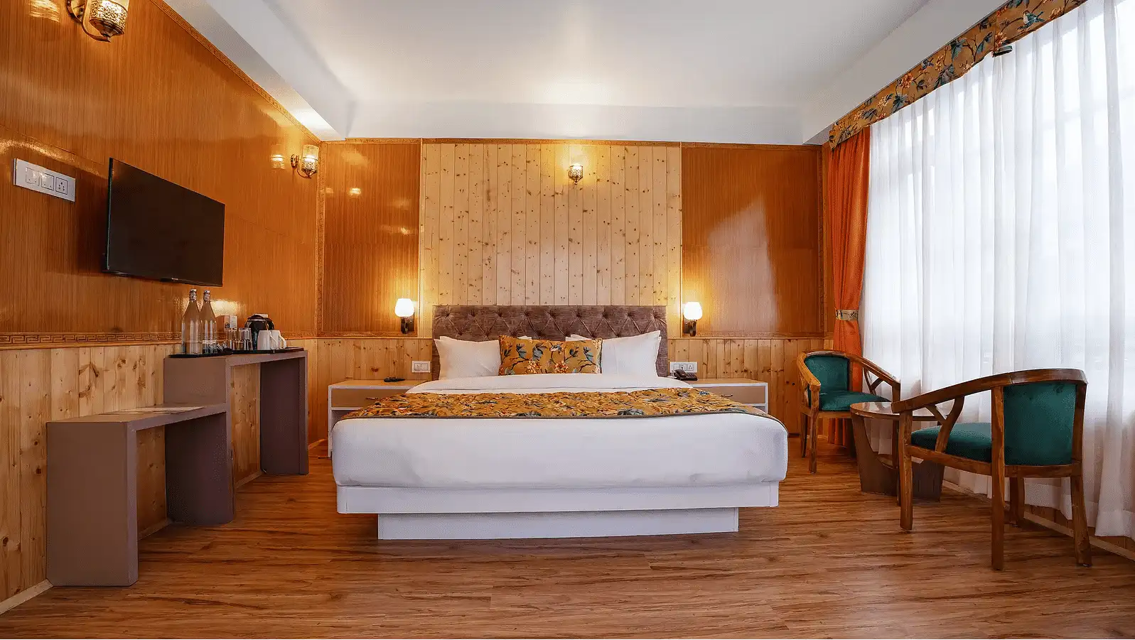 GRAND FAMILY MOUNTAIN VIEW ROOM