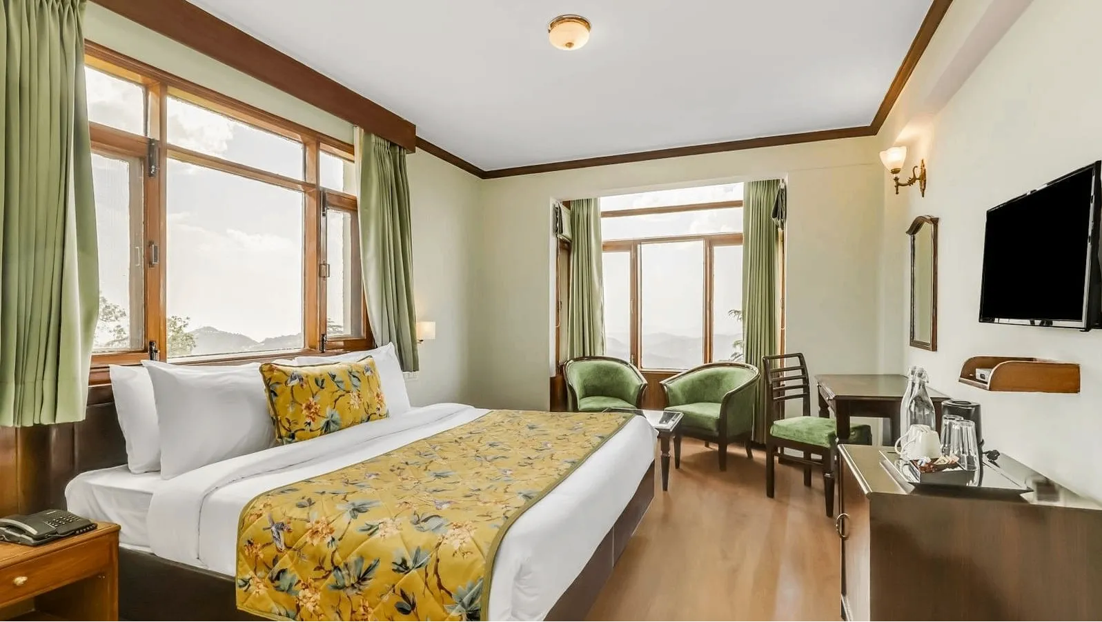 PREMIUM ROOM
