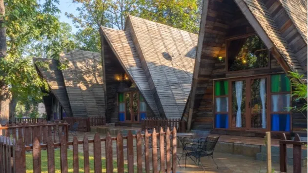 Garden View Wooden Chalet with Sitout