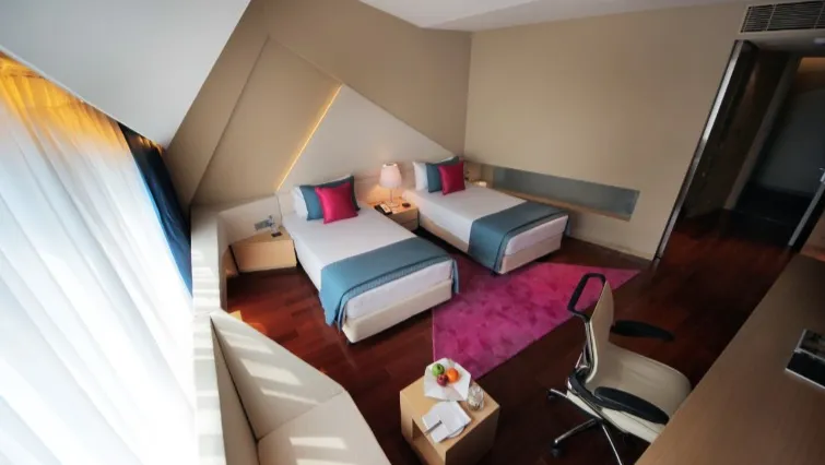 Superior Room Airport View Twin Bed