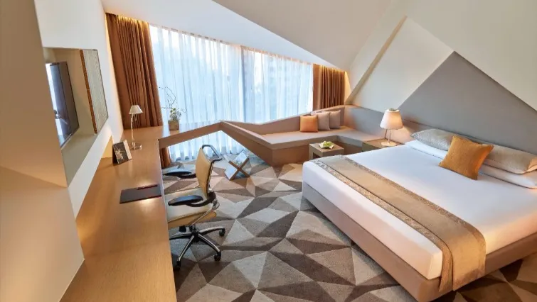 Premium Room Airport View King Bed