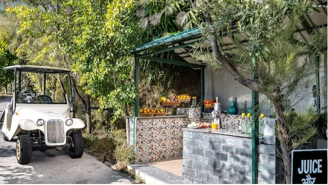 Juice and Banta Station