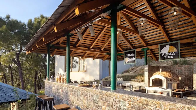 Pizza and Barbecue Station