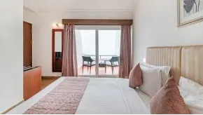  Family Suite with Valley View