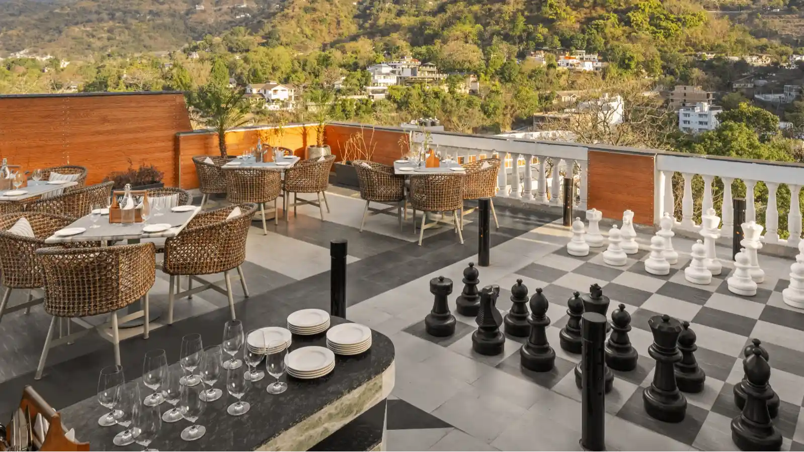 Euphoria Bar & Lounge