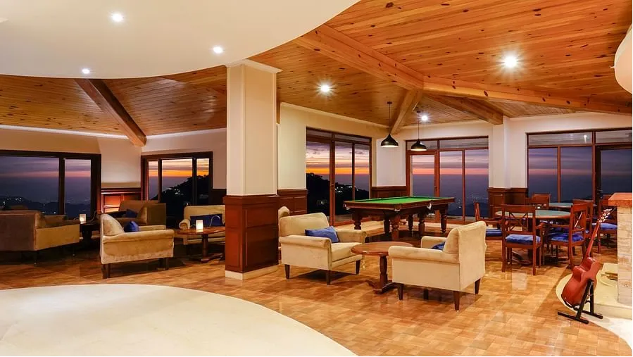 Sapphire - Lounge & Bar