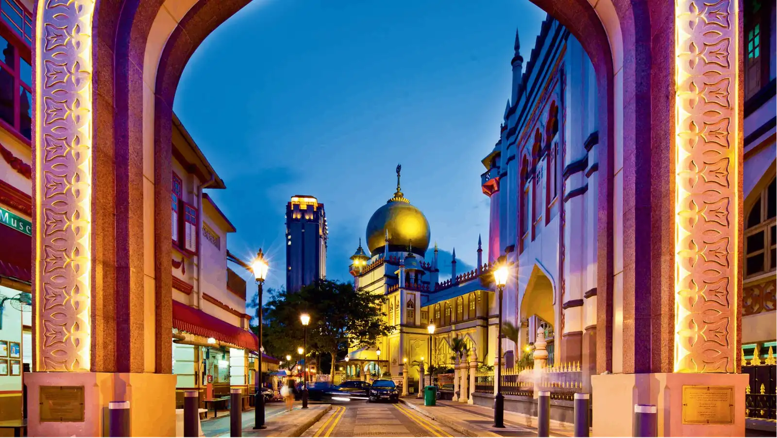 A Singapore Hotel Where Guests Are Only Steps Away