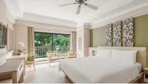 Superior Hill View Room